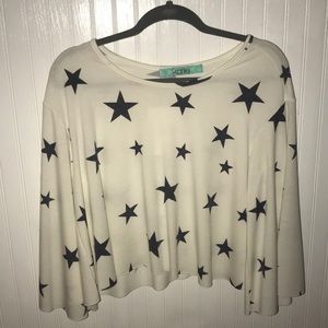 star shirt/light sweater
